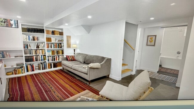 Building Photo - Stunning 3 bed/2bath remodeled home, with full ADU! Pets ok Move in Special!