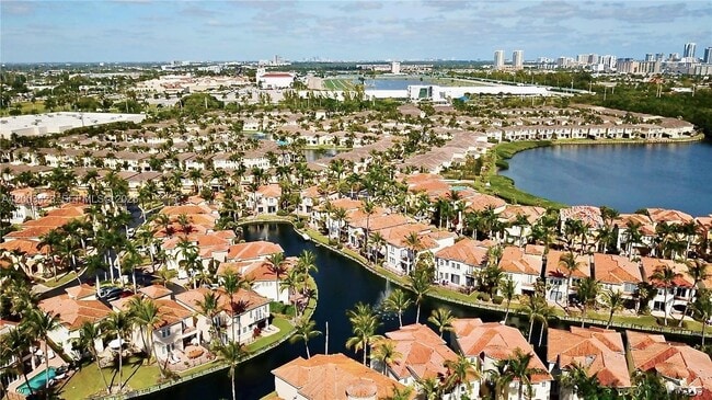 Building Photo - 21032 NE 32nd Ave