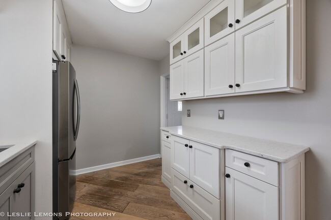 Building Photo - 629 S Main St