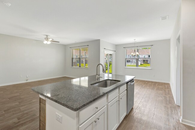 Building Photo - Beautiful One Story home in McKewn