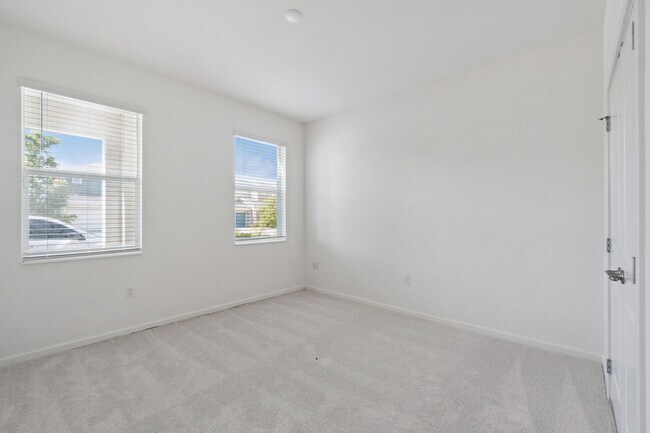 Building Photo - 4483 Monado Dr