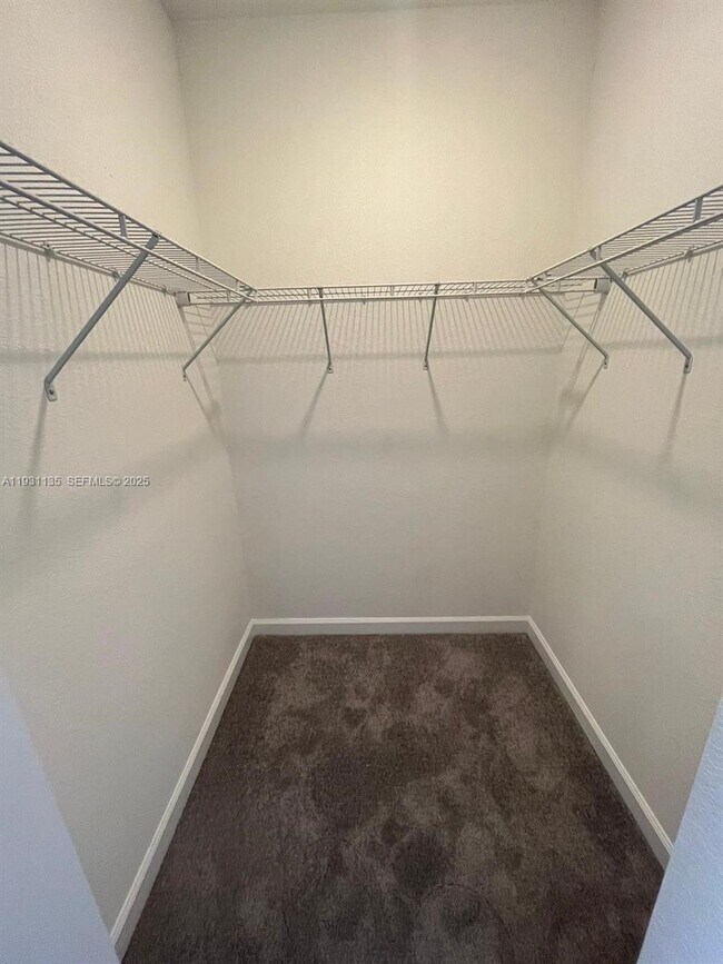 Building Photo - 2696 SE 18th St