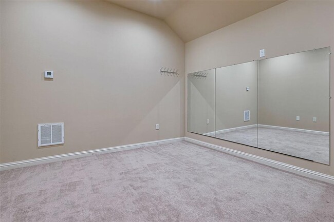 Building Photo - 25307 Oakton Springs Dr