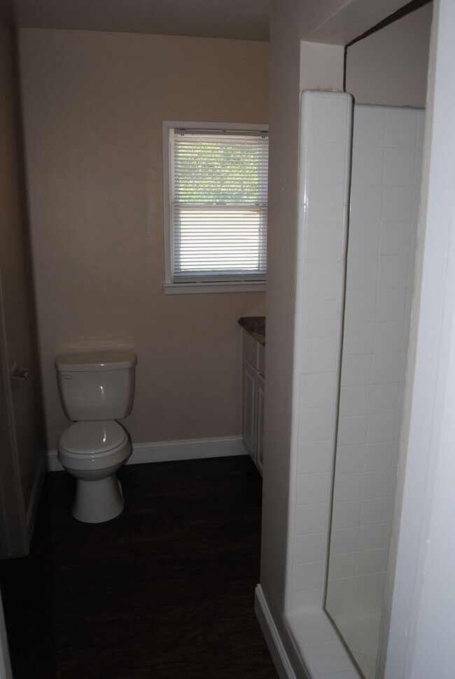 Building Photo - 1730 3rd St