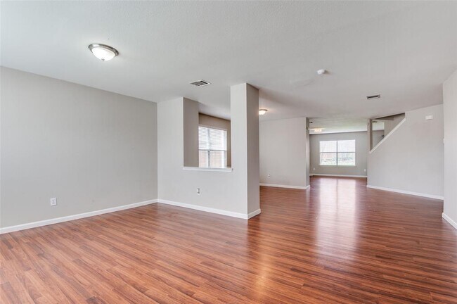 Building Photo - 2017 Laughlin Rd