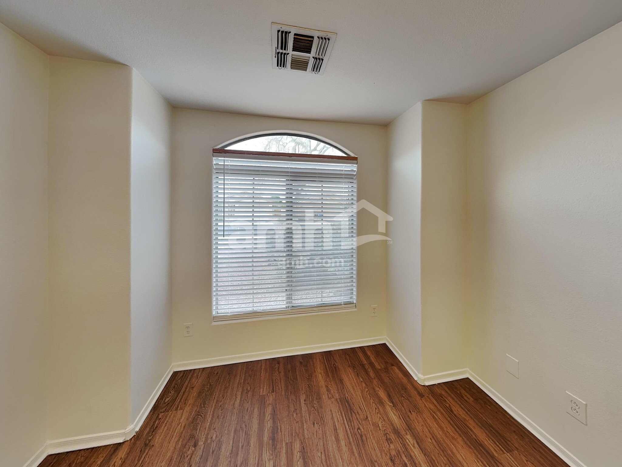 Building Photo - 14943 N 133rd Ln