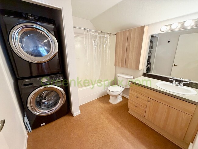 Building Photo - Awesome 1-bedroom condo near the heart of historic St. John's