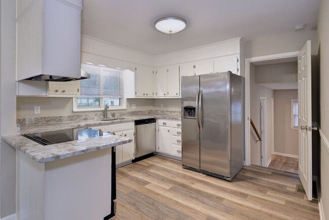 Building Photo - Nicely updated rancher!