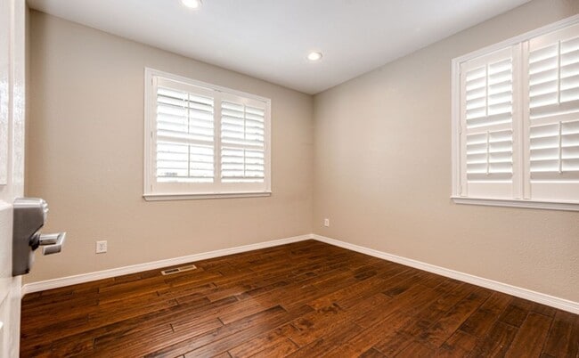 Building Photo - Beautiful 5bd 4ba single family home for rent in desirable Highlands Ranch CO 80103