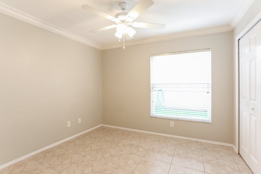 Building Photo - 11753 Shirburn Cir