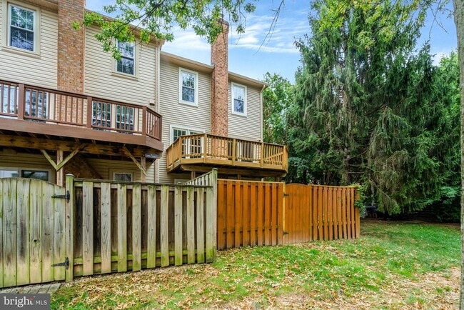 Building Photo - 4255 Sleepy Lake Dr
