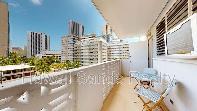 Building Photo - 2442 Kuhio Ave