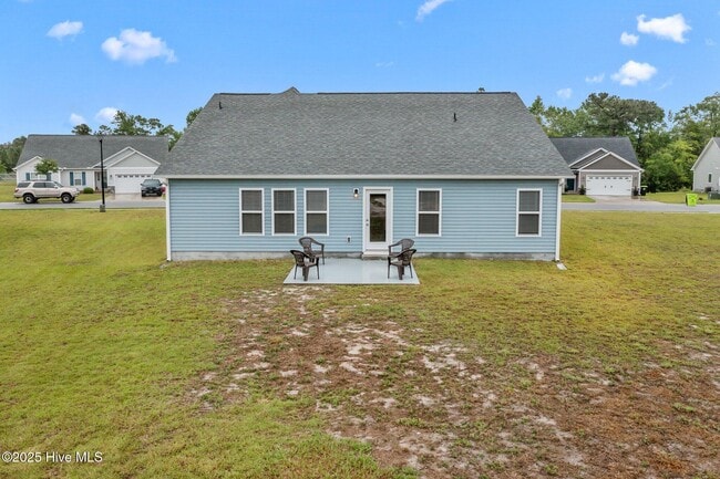 Building Photo - 227 Patriot Dr