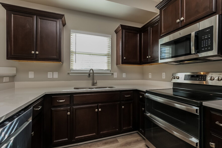 Building Photo - 1858 Warmingfield Dr