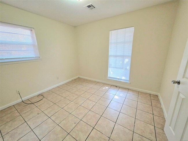 Building Photo - 408 Briarbrook Dr