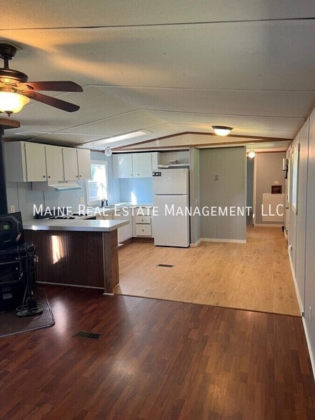 Primary Photo - 43 Sweet Fern Dr