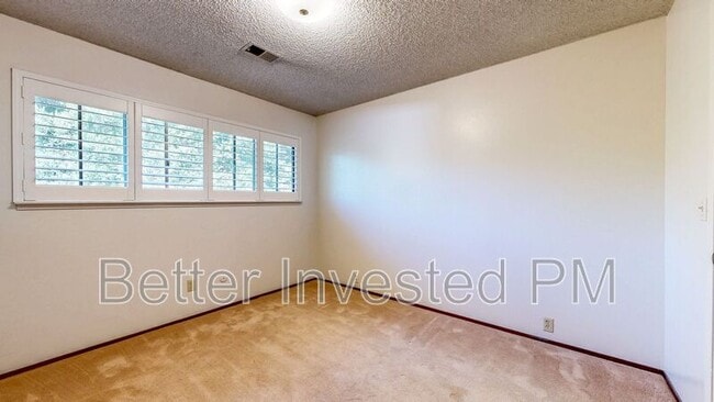 Building Photo - 2530 Brookhaven Dr