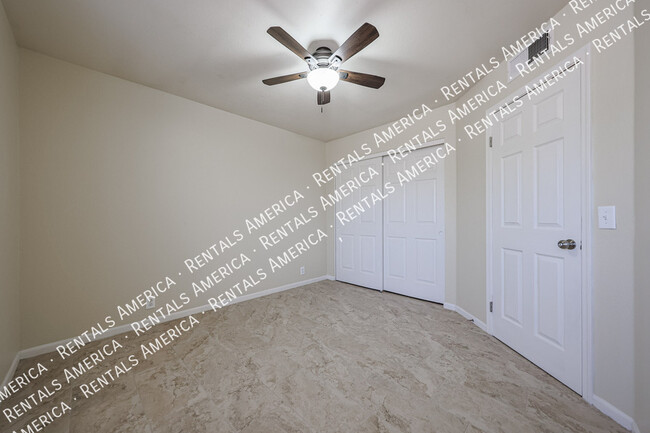 Building Photo - 8768 W Berridge Ln