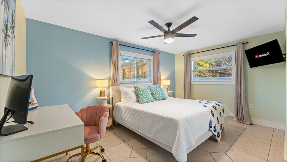 Building Photo - 79 S Brevard Ave