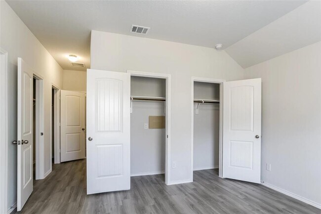Building Photo - 22363 Porter Mountain Trl