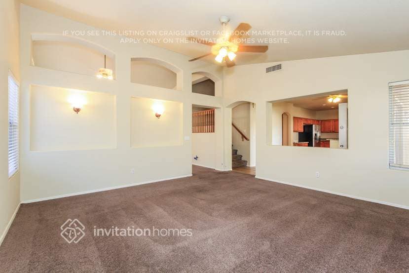 Building Photo - 8228 W Harmony Ln