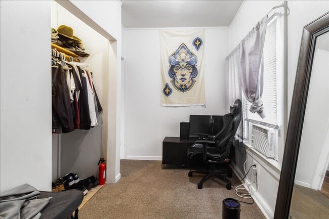 Building Photo - 212 W North St