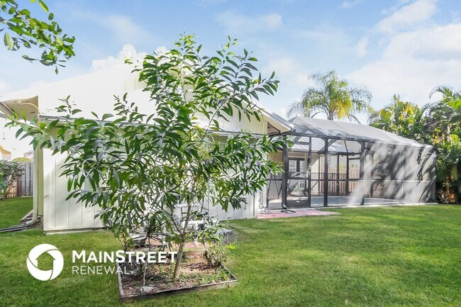 Building Photo - 6846 SE Raintree Ave