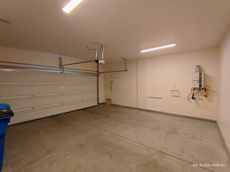 Building Photo - 9158 Surrey Wood St