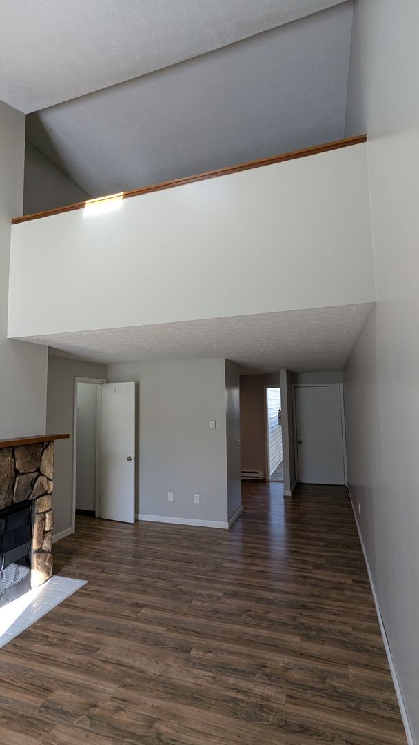 Building Photo - MN Cedar Village (857)