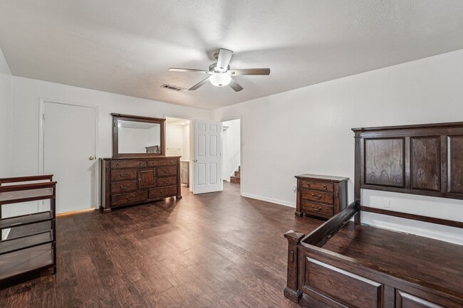 Building Photo - 3103 Glade Springs Dr