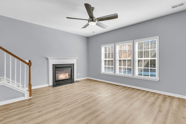 Building Photo - 7478 Hawks Cir