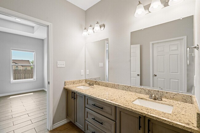 Building Photo - 306 Javier Dr