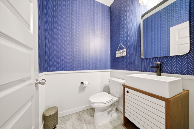 Building Photo - 2705 Bernadino Dr