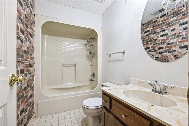 Building Photo - 8428 Bazemore Rd