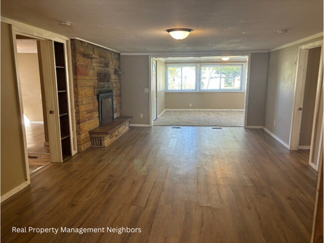 Building Photo - Large and Sunny 3 Bed 1 Bath Home Available for Rent in Edmore