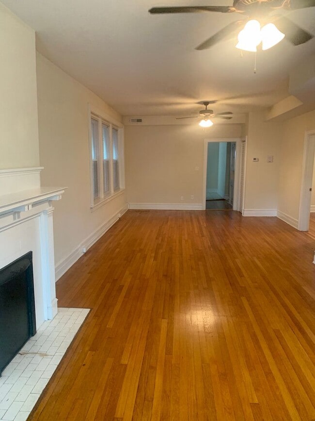 Building Photo - 3117 Grove Ave