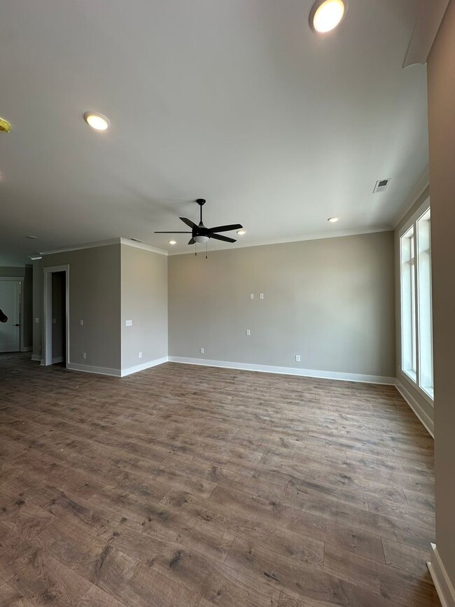 Building Photo - **COMING SOON**601 Southgate Ave, Nashvill...