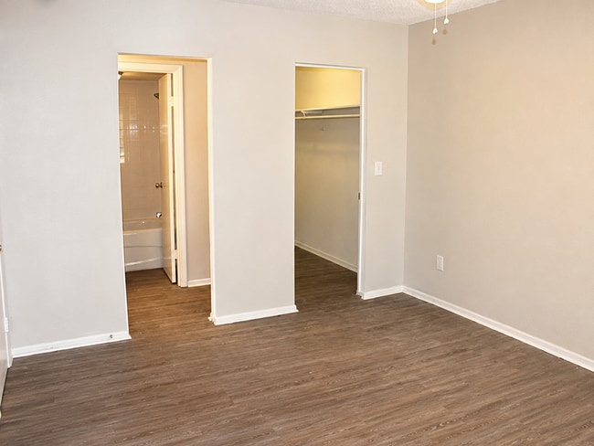 Building Photo - 7506 Presley Pl