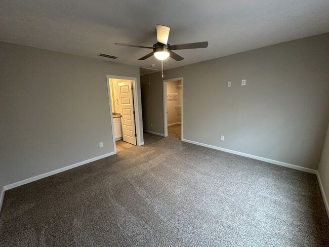 Building Photo - Brand New 3 Bed 2.5 Bath Townhome In Shelbyville