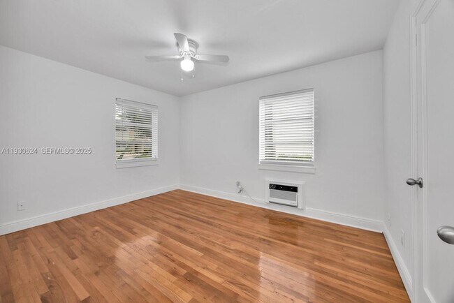 Building Photo - 27 Phoenetia Ave