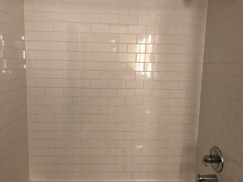 Building Photo - 3535 Broadway Blvd