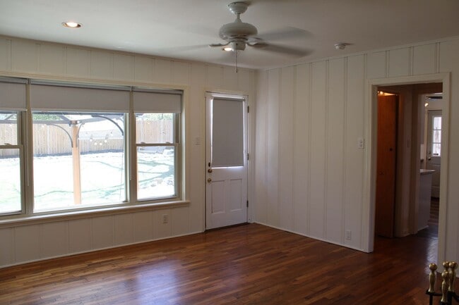Building Photo - 140 Arvin Dr