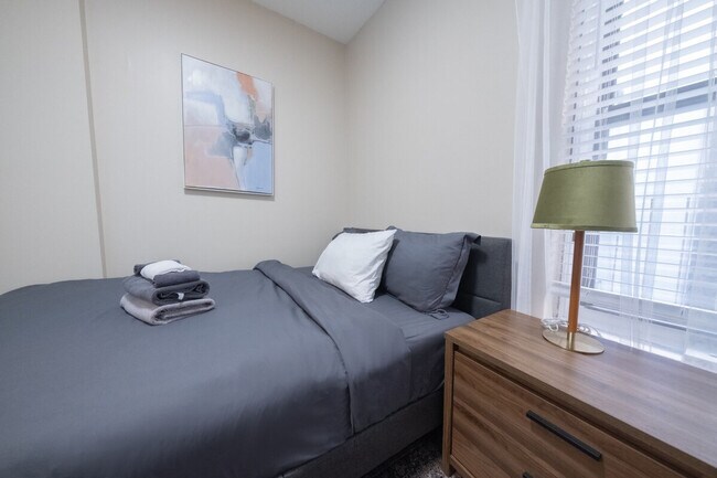 Building Photo - 5 W 101st St