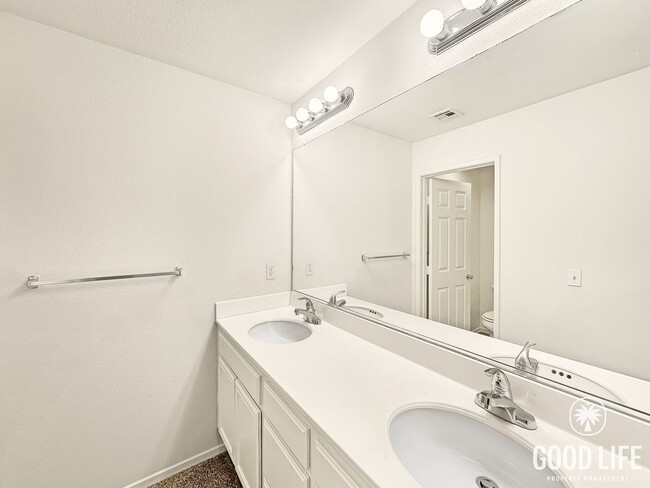 Building Photo - 3-Level 3BR Otay Ranch Home | 1,602 Sq Ft with Garage, Balcony & Gated Community