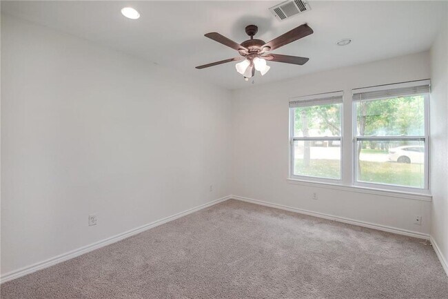 Building Photo - 507 San Jacinto St