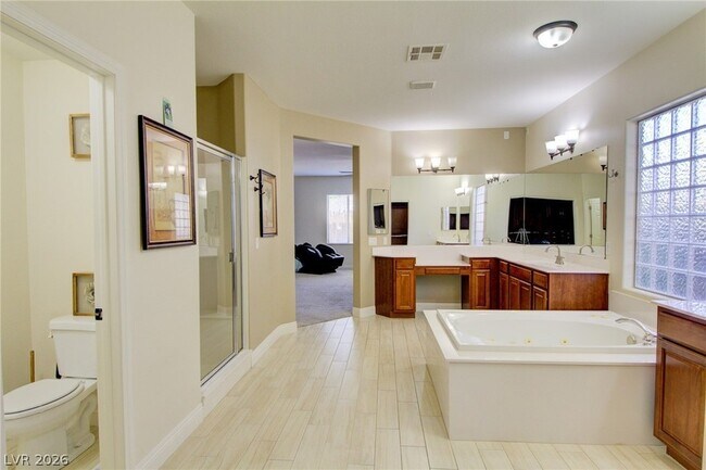 Building Photo - 8925 Monte Oro Dr