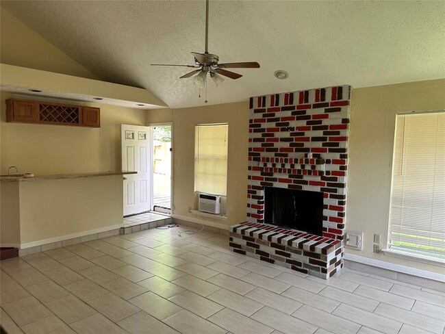 Building Photo - 3210 Settlers Way Blvd