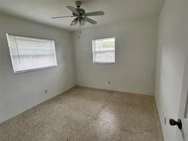 Building Photo - 11401 64th Terrace N