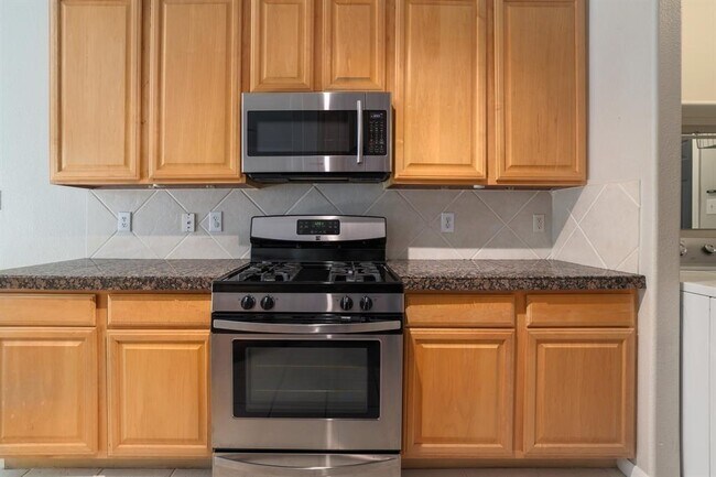Building Photo - 4620 W William Cannon Dr