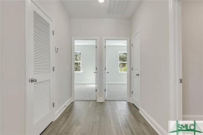 Building Photo - 157 Lower Creek Dr